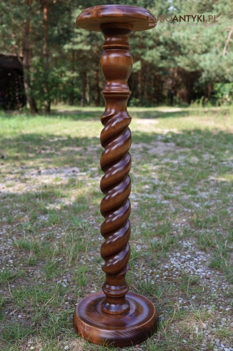 antyczny kwietnik spiralny