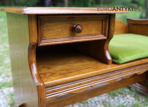Ławeczka dębowa z szufladą i półką – pomocnik przy zmianie butów, idealna do holu, ganku i korytarza
