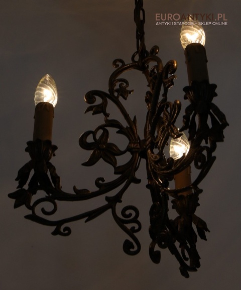 piękny żyrandol art nouveau