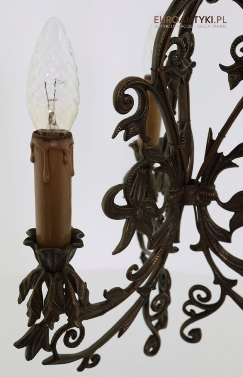 żyrandol antyk z detalami