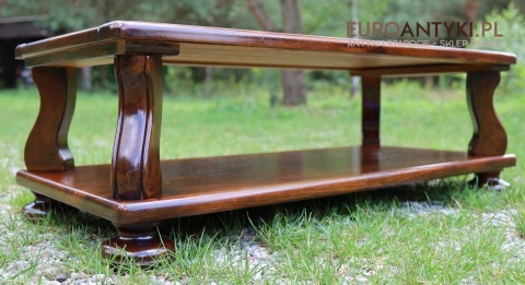 masywny stolik kawowy retro