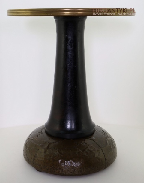 eklektyczny ręcznie wykończony stolik