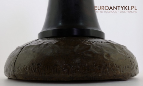 Masywny stolik vintage z imitacją marmuru – solidny, elegancki, ręcznie wykończony