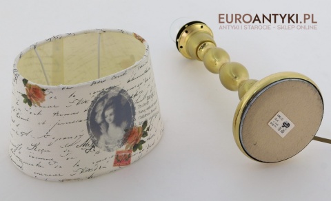 dekoracyjna lampka retro z kobiecym portretem