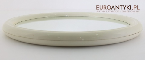 okrągle lustro w kremowej ramie retro