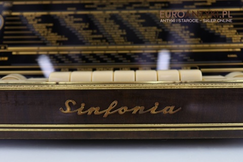 napis Sinfonia na radiu