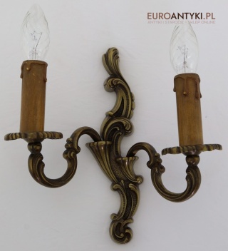 Stylowe kinkiety mosiężne w stylu barokowym z połowy XX wieku