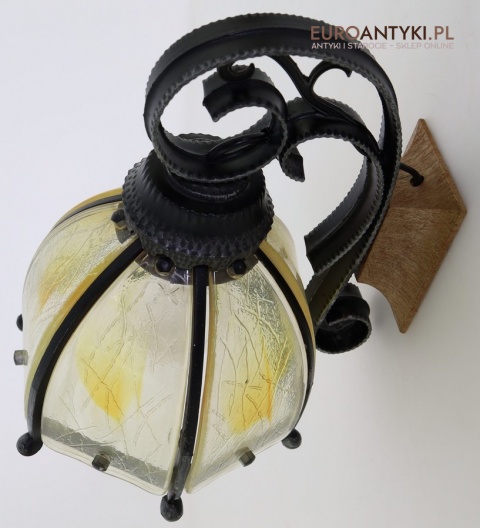 kinkiet w klimacie karczmy