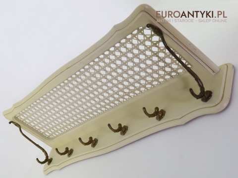 jasny wieszak retro z pięcioma hakami