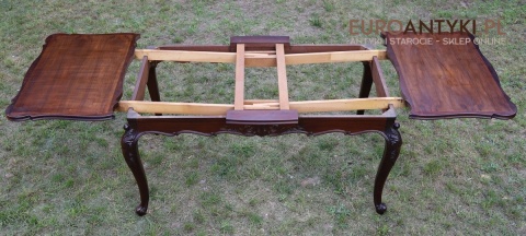 rozkładany stół w stylu Ludwika XV