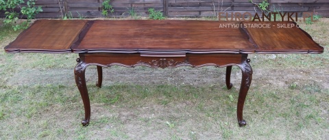 antyczny mebel do eleganckiego wnętrza