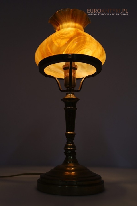 retro lampka stołowa z bursztynowym kloszem