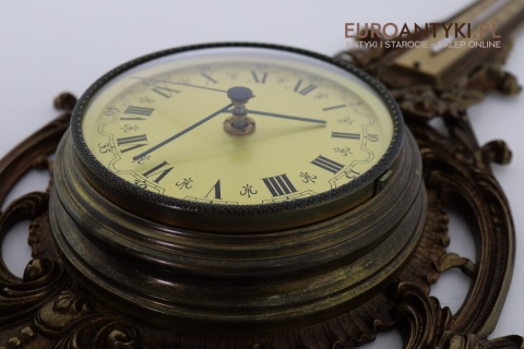 antyk stacja pogody pałacowym z zegarem