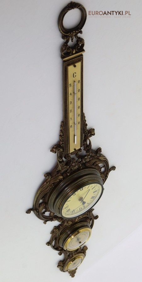 stacja pogody z epoki barokowej