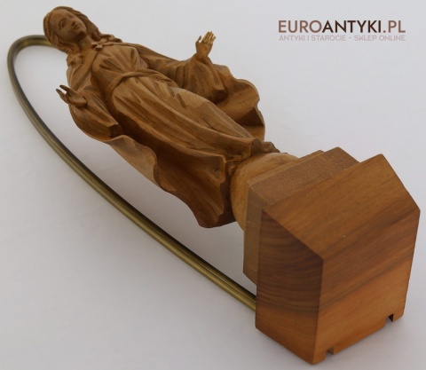 madonna ręcznie rzeźbiona