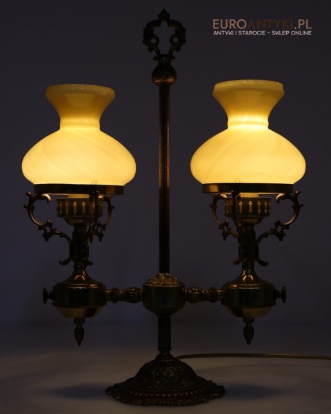 stylowa lampa stołowa retro z Francji