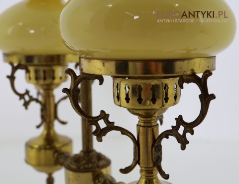 antyczne lampy stołowe do salonu