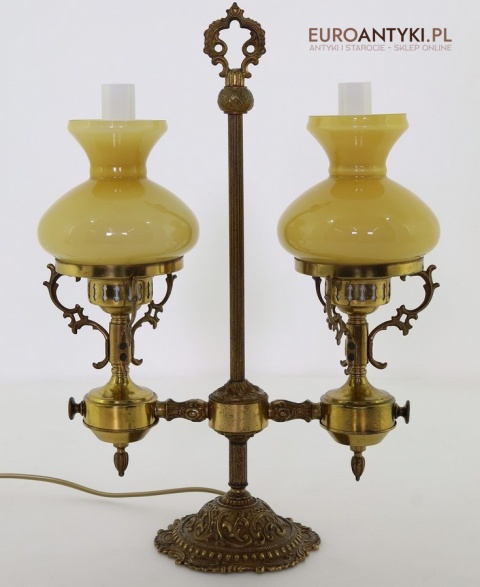 antyczna lampka na stolik