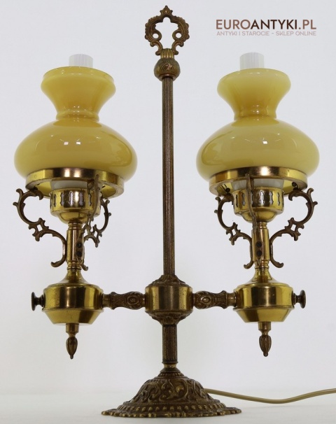 antyczna lampka zamkowa