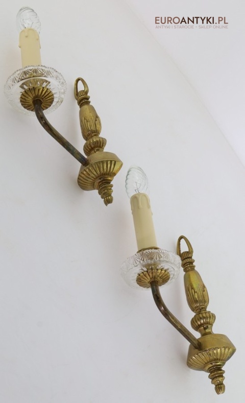 mosiężny kinkiet neoklasycystyczny