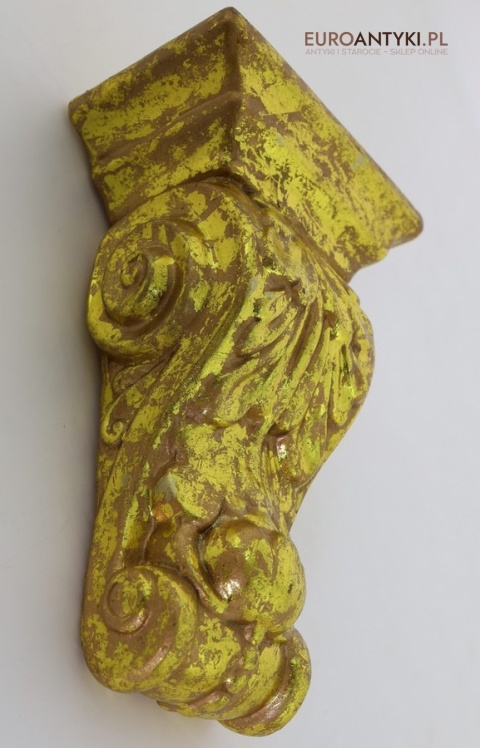 Antyczne wsporniki ścienne retro – złocone dekoracje vintage z motywami roślinnymi