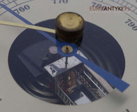 barometr ścienny z mosiężną ramką