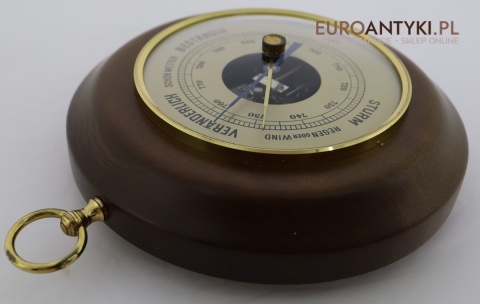 drewniany barometr z zawieszką