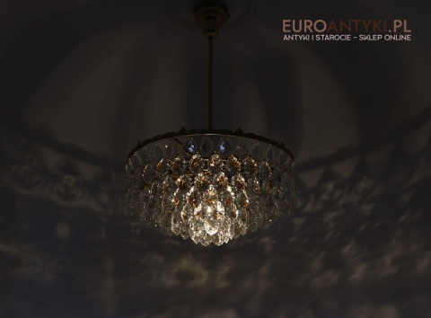 stylowy kryształowy żyrandol sufitowy retro