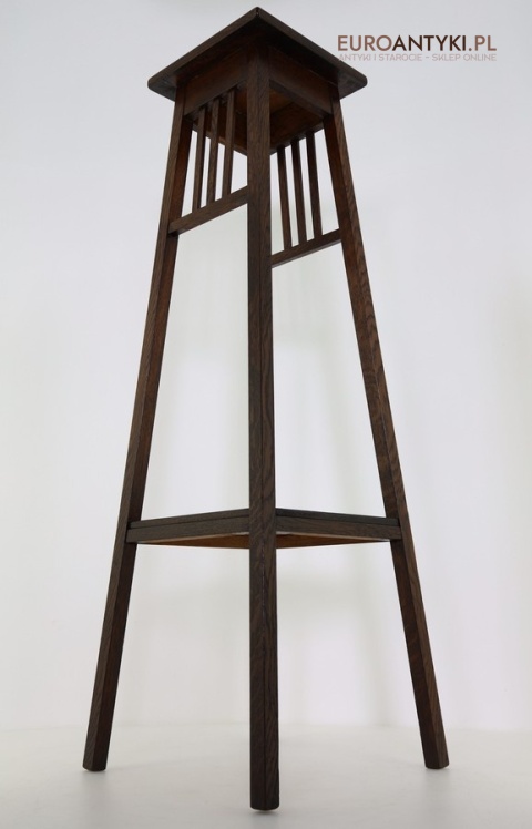 geometryczny kwietnik z epoki retro