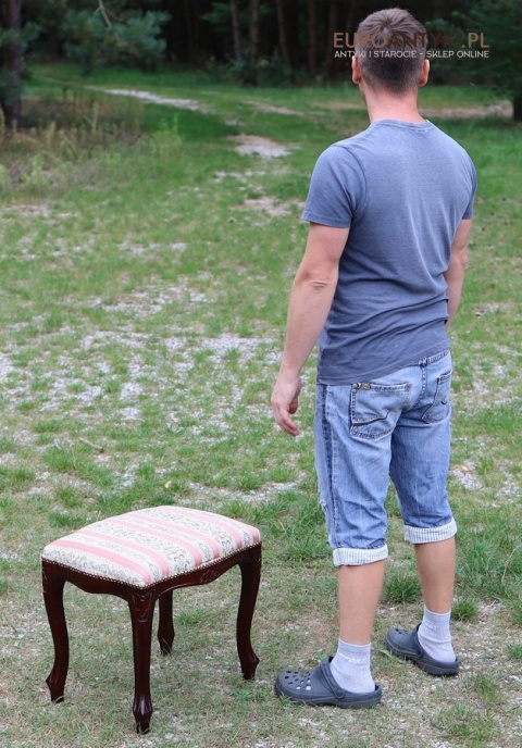 kolekcjonerski taboret drewniany