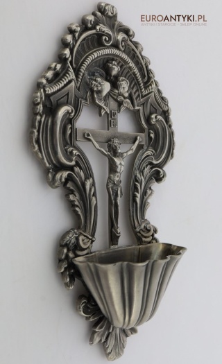 Barokowe naczynie ścienne z INRI i aniołkami – cyna, połowa XX wieku