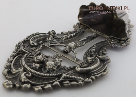 barokowe cynowe naczynie na święconą wodę