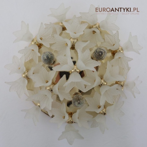 plafon z mosiądzu i mlecznego szkła