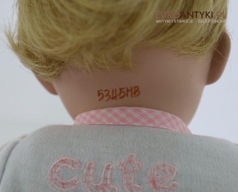 lalka kolekcjonerska numer seryjny 5345HB