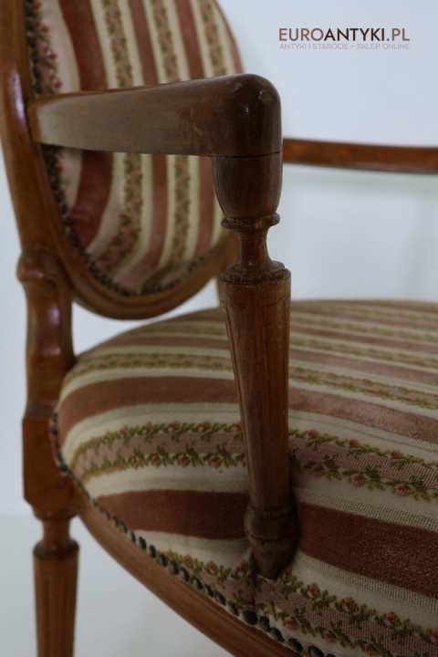 fotel z pierwszej połowy xx wieku ludwik xvi