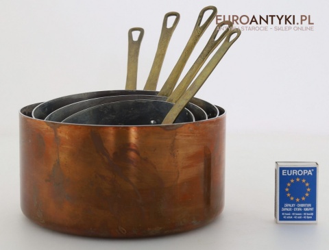 miedziane naczynia kuchenne retro