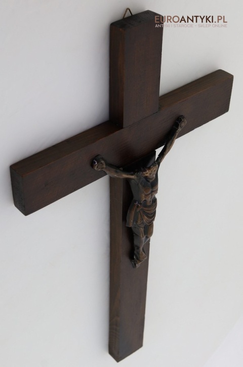 antyczny krzyż rustykalny z epoki