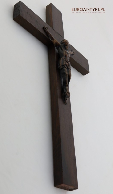 klasyczny krzyż ścienny antyk