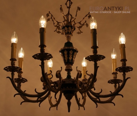 żyrandol klasyczny z epoki napoleońskiej