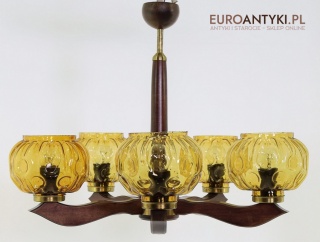 XL! Duży rustykalny żyrandol vintage z bursztynowymi kloszami – lata 60./70.