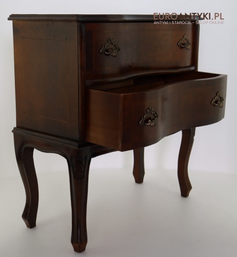 mebel z intarsjami z epoki