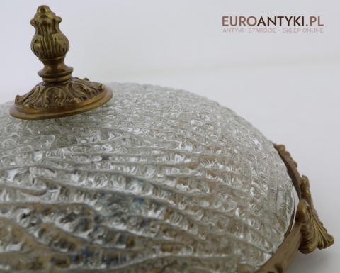 plafon sufitowy bogato zdobiony akant