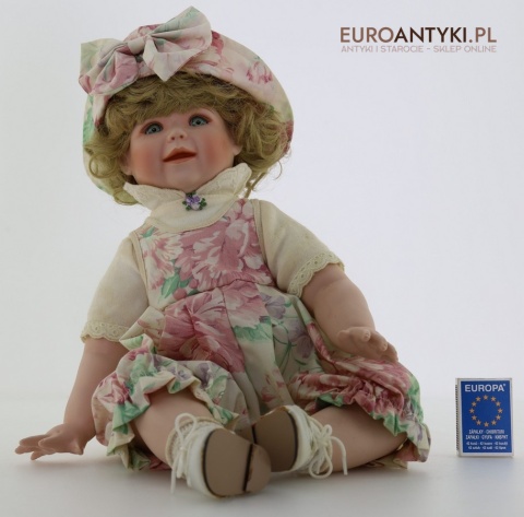 porcelanowa sygnowana lalka kolekcjonerska chelsea z kapeluszem