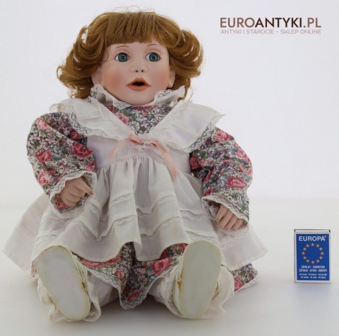 porcelanowa lalka z epoki vintage nursery babies