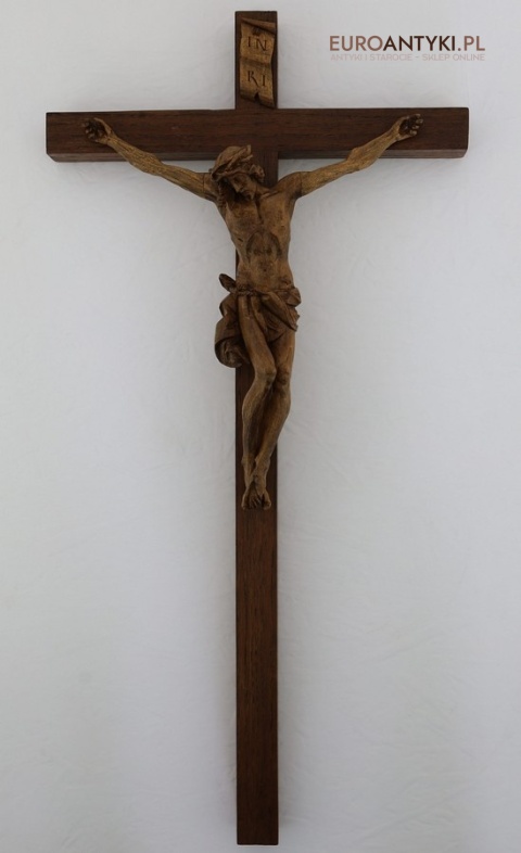 antyczny krzyż drewniany z figurą jezusa