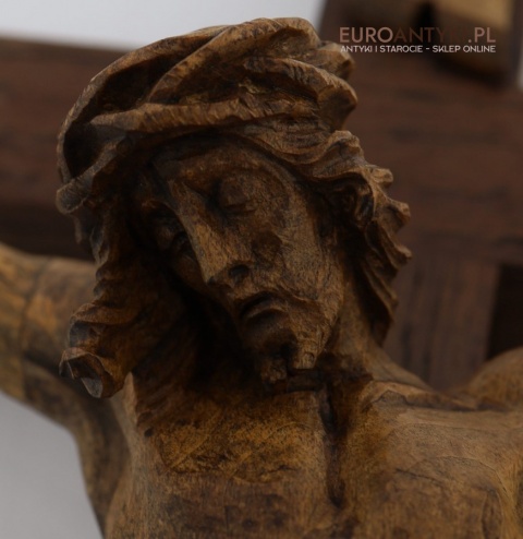 rzeźba jezusa na krzyżu vintage