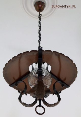 Rustykalna lampa wisząca retro z epoki – oświetlenie z duszą