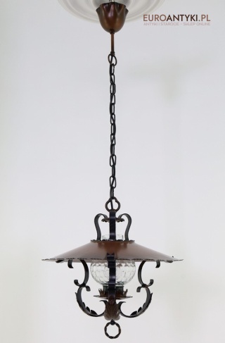 Rustykalna lampa wisząca retro z epoki – oświetlenie z duszą