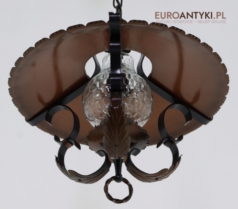 rustykalna lampa sufitowa zawieszana z miedziowanego metalu
