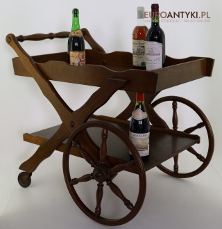 Rustykalny barek retro z litego drewna – dębowy wózek kelnerski z epoki